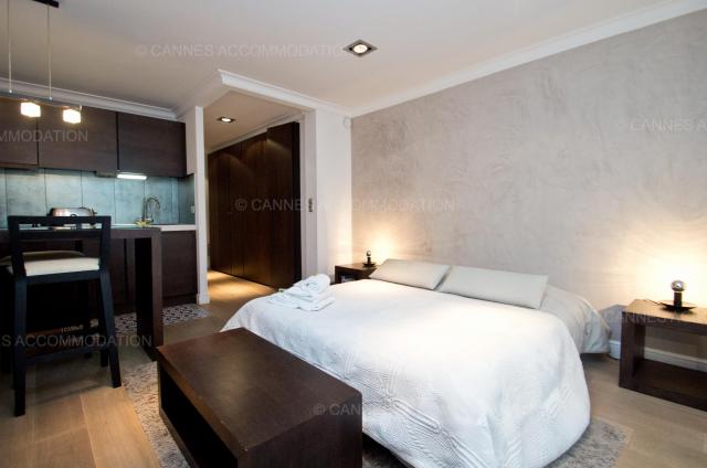 Location appartement Régates Royales de Cannes 2021 - Hall – living-room - Mace suite